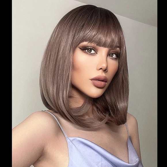 16” Natural Looking Short Straight Synthetic Heat Resistant Wig With Bangs - Picture 2 of 11